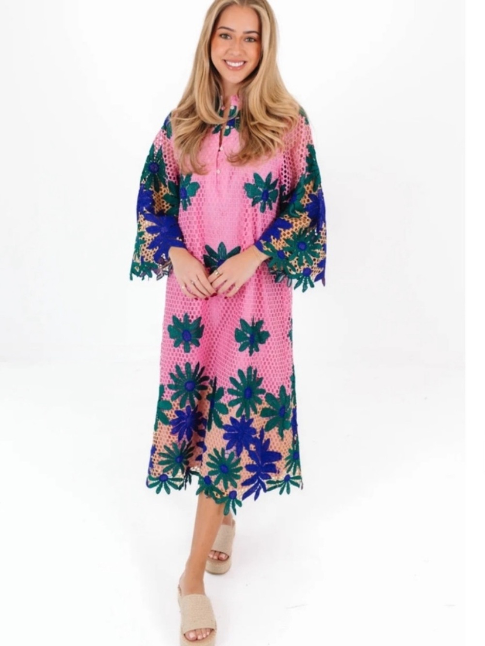J Marie The Emery Lace Midi Dress
Size Medium